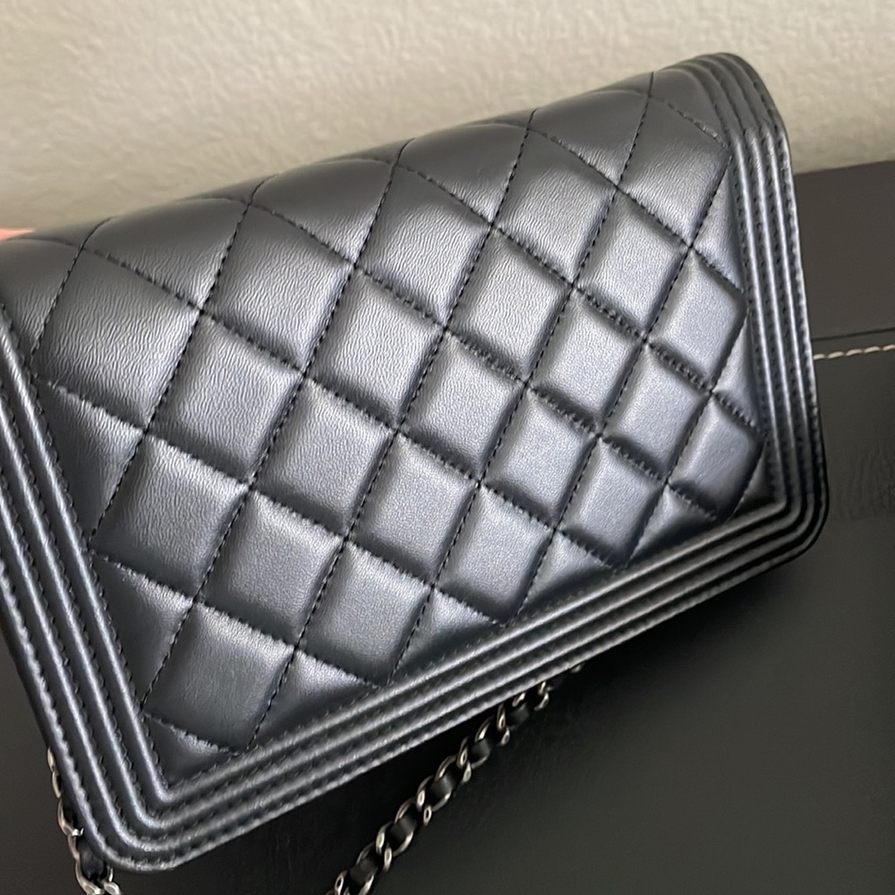 Chanel BOY WOC - Picture 6 of 12